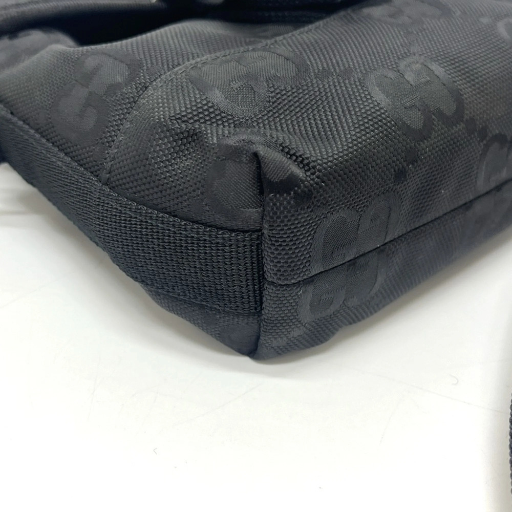 GUCCI Authentic Black Leather Messenger Shoulder Bag - Picture 8 of 16